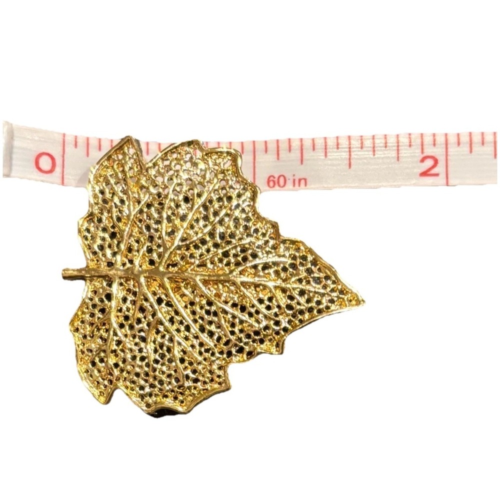 Vintage Gold Tone Maple Leaf Brooch Filigree Pin Jewelry Estate Gift Box - Picture 12 of 12